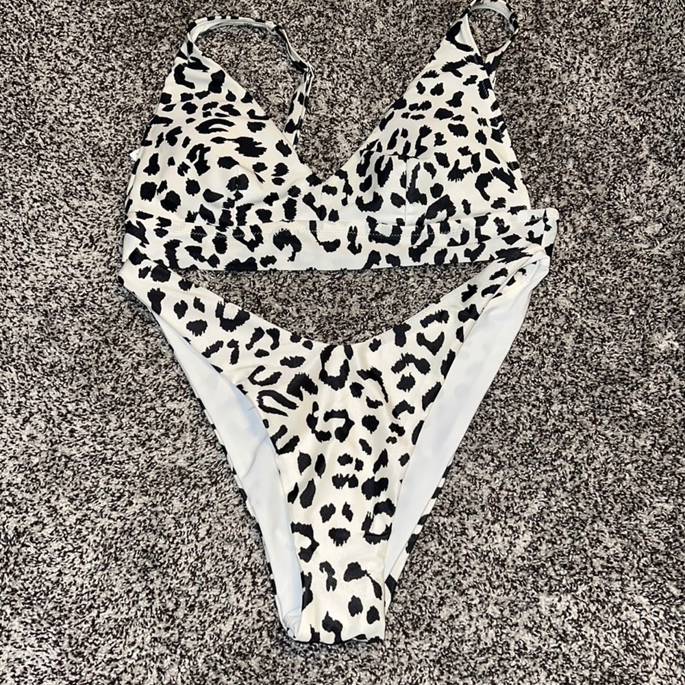 Arie bikini set